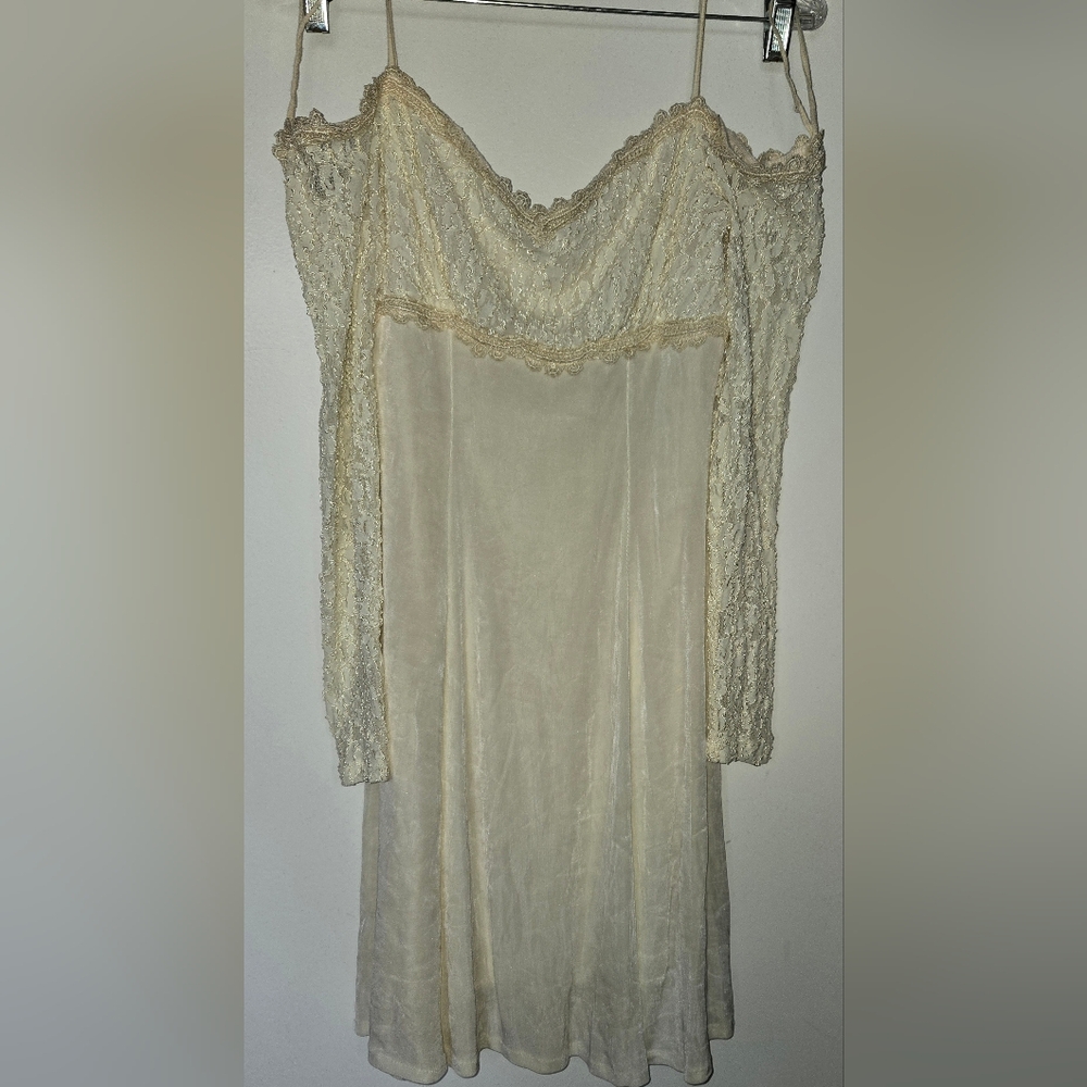 Vintage Lace Stretch Dress